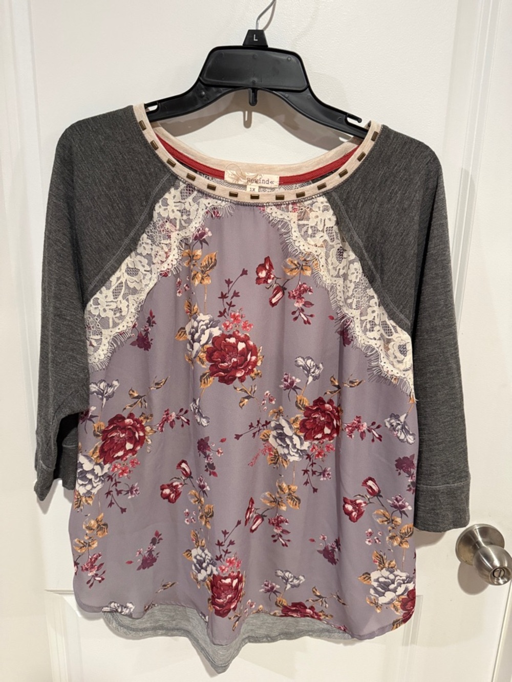 Rewind Gray Raglan Tunic with Plum Floral Print and Cream Lace